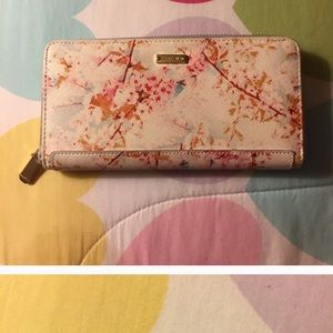 New Parfois wallet listing